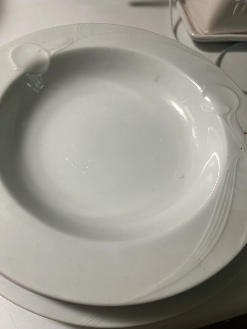 Mikasa calla lily White Ceramic Dinner Plate and Bowl Set - Classic Home Dining